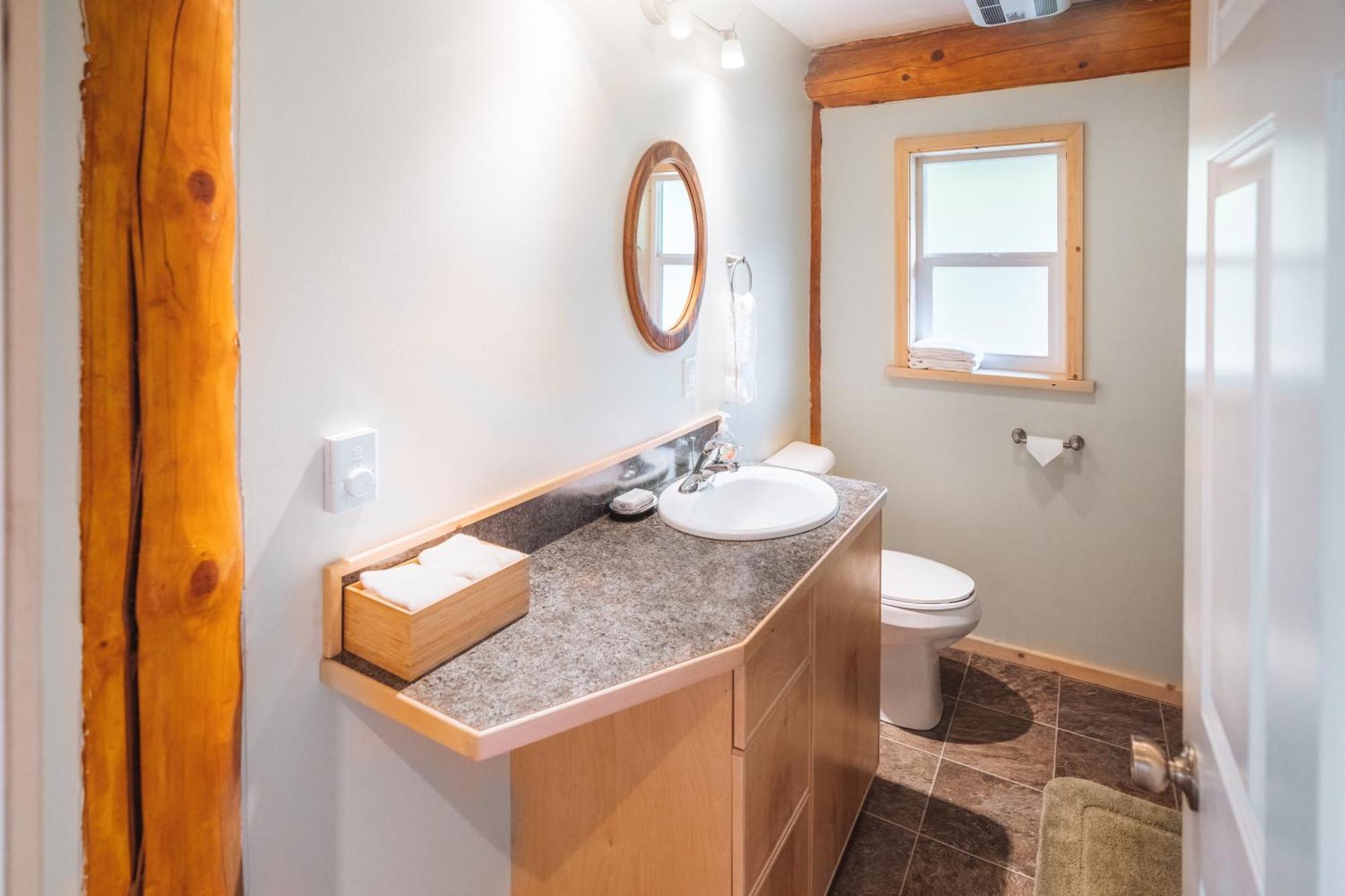 Bella Coola Grizzly Tours And Resort Hagensborg Εξωτερικό φωτογραφία