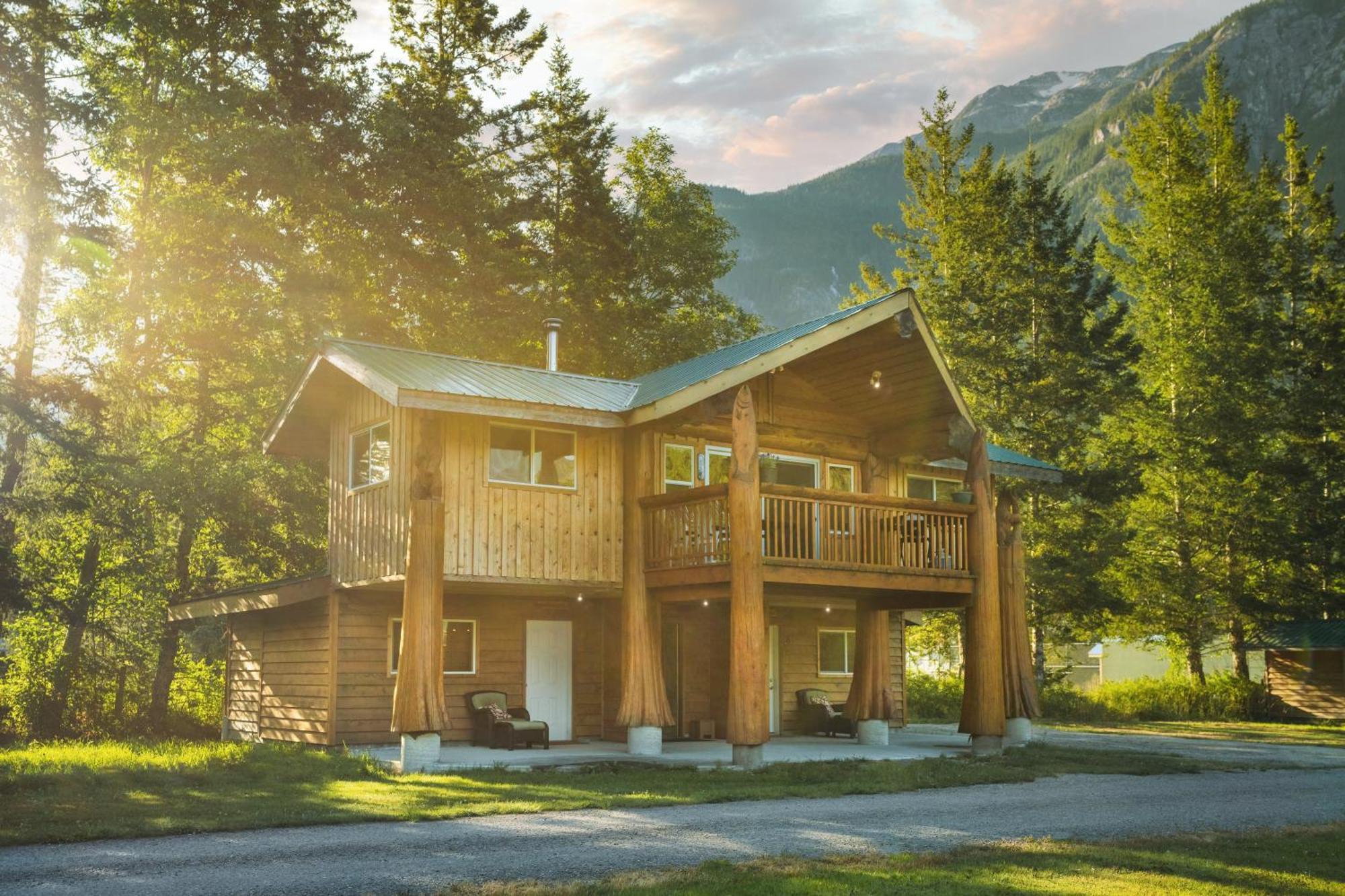 Bella Coola Grizzly Tours And Resort Hagensborg Εξωτερικό φωτογραφία
